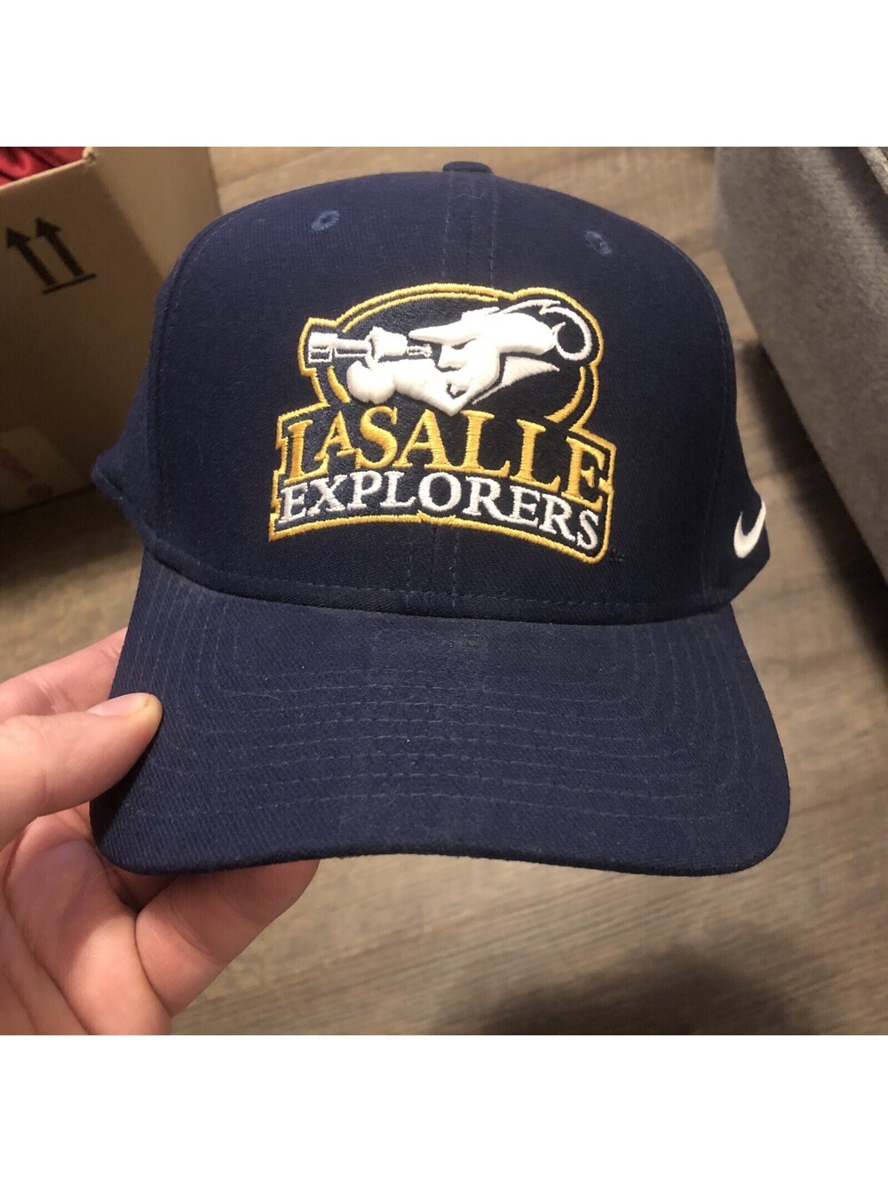 La Sale M/L Nike Hat